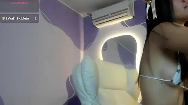 Snapshot of auroracute02 chatting on 09-10-25, 01:10 auroracute02 online show from 09-10-25, 01:10