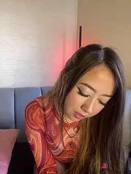 Snapshot of VictoriaGerard_Pink chatting on 03-21-25, 03:35 VictoriaGerard Pink online show from 03-21-25, 03:35