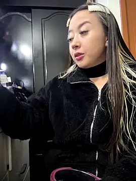 VictoriaGerard Pink online show from 10-26-25, 12:33
