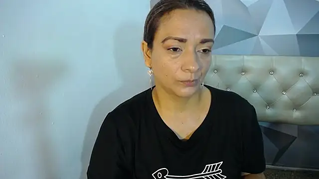 Milf-Prettyboobs online show from 11-05-25, 11:13