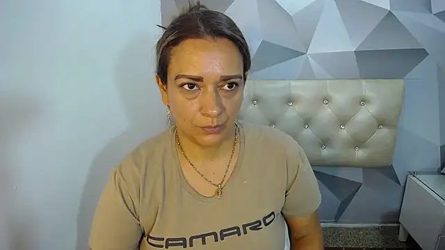 Milf-Prettyboobs online show from 11-04-25, 11:03