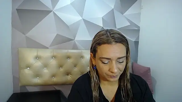 Milf-Prettyboobs online show from 12-14-25, 10:43