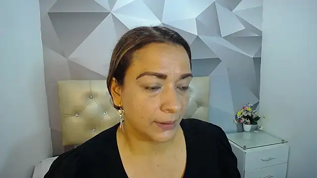 Milf-Prettyboobs online show from 11-10-25, 10:53