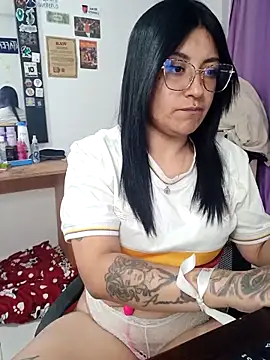 DaniPoison online show from 03-26-26, 07:45