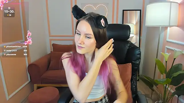 Snapshot of Clare__Florence chatting on 03-21-25, 07:35 Clare Florence online show from 03-21-25, 07:35