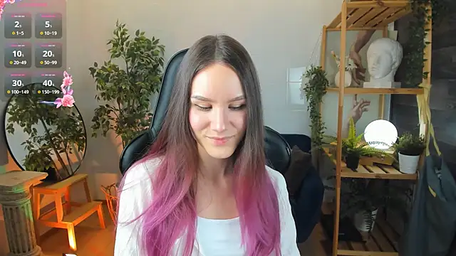 Snapshot of Clare__Florence chatting on 03-18-25, 01:34 Clare Florence online show from 03-18-25, 01:34