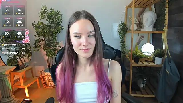 Snapshot of Clare__Florence chatting on 03-18-25, 07:44 Clare Florence online show from 03-18-25, 07:44