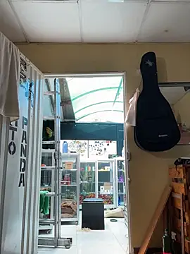 Snapshot of val_zx chatting on 09-11-25, 04:18 val zx online show from 09-11-25, 04:18