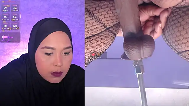 Snapshot of BBWHijab chatting on 05-30-26, 11:43 BBWHijab online show from 05-30-26, 11:43