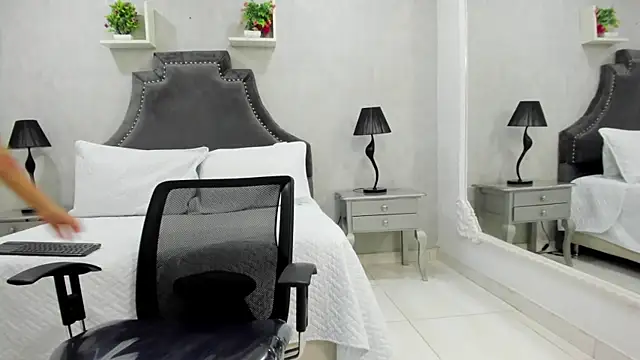 NaomiFrost online show from 03-16-25, 02:53