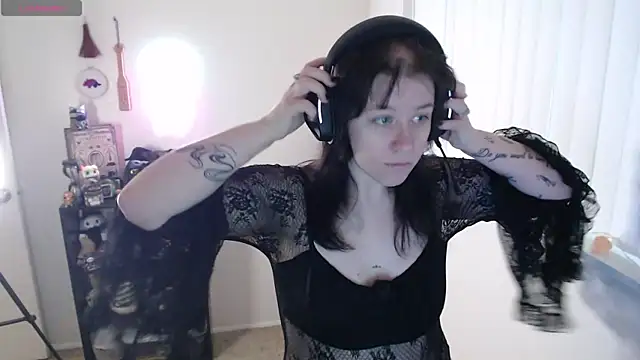 kaisavoid online show from 10-26-25, 04:18