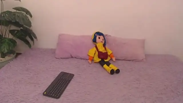 Snapshot of wet_valery chatting on 04-21-26, 02:03 wet valery online show from 04-21-26, 02:03