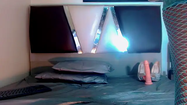 alexsandra kiss online show from 11-14-25, 11:25