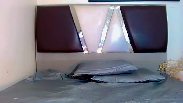 alexsandra kiss online show from 11-18-25, 11:24