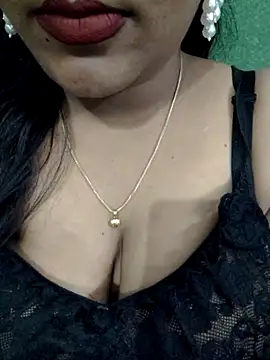 Snapshot of priya_00143 chatting on 04-23-26, 05:03 priya 00143 online show from 04-23-26, 05:03