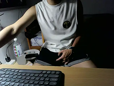 Snapshot of mak_mark92 chatting on 10-19-25, 05:59 mak mark92 online show from 10-19-25, 05:59