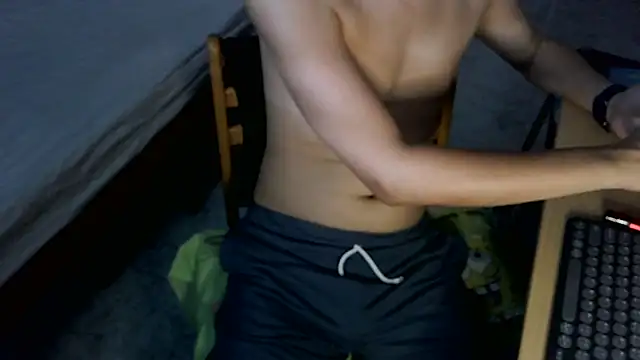 Snapshot of mak_mark92 chatting on 10-05-25, 05:09 mak mark92 online show from 10-05-25, 05:09