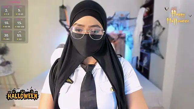 Sasha Anaan online show from 10-31-25, 08:55