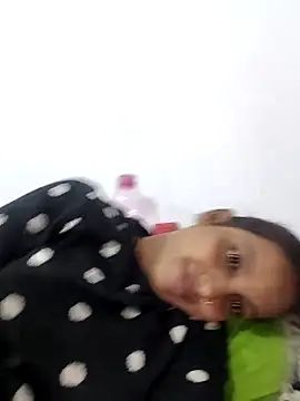 Hotty-Nidhi online show from 11-16-25, 04:50