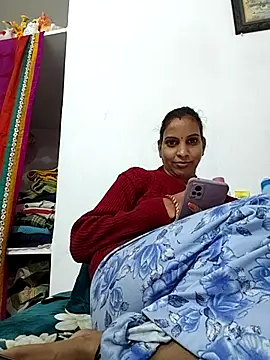 Hotty-Nidhi online show from 11-28-25, 05:24