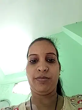 Hotty-Nidhi online show from 11-15-25, 04:16