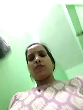 Hotty-Nidhi online show from 05-21-26, 04:59