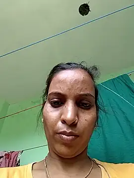 Hotty-Nidhi online show from 05-19-26, 05:14