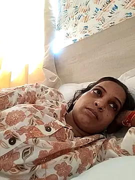 Hotty-Nidhi online show from 05-23-26, 08:57
