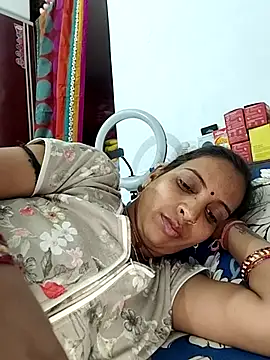Hotty-Nidhi online show from 04-08-26, 06:09