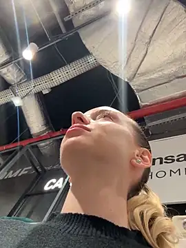 AlexisWhit online show from 11-11-25, 09:04