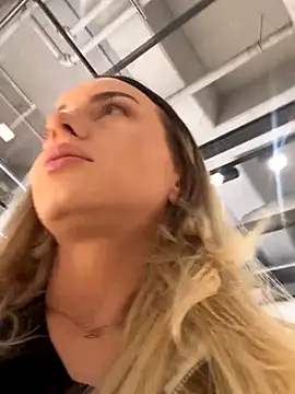 AlexisWhit online show from 10-26-25, 08:48