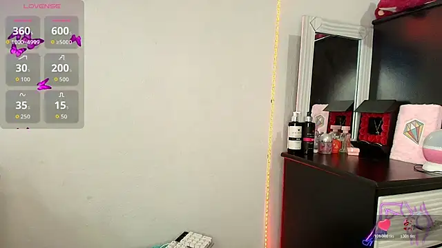 charlotte walker1 online show from 12-02-25, 10:22