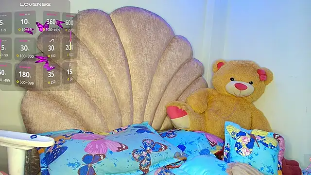 charlotte walker1 online show from 02-11-26, 07:47