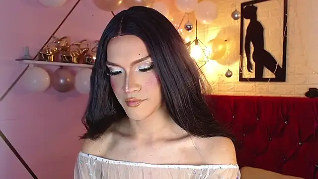 agatha rodriguez online show from 12-17-25, 02:11