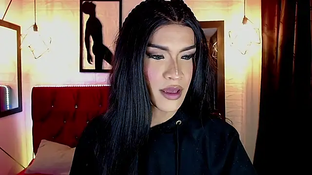 agatha rodriguez online show from 11-19-25, 01:44