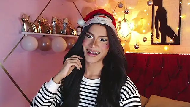 agatha rodriguez online show from 12-14-25, 07:41