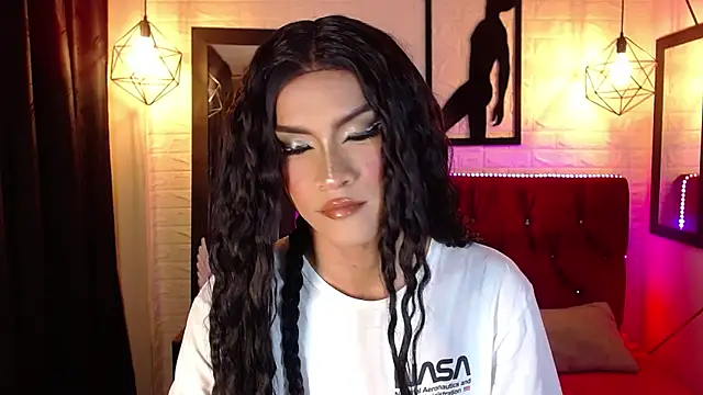 agatha rodriguez online show from 11-30-25, 01:34