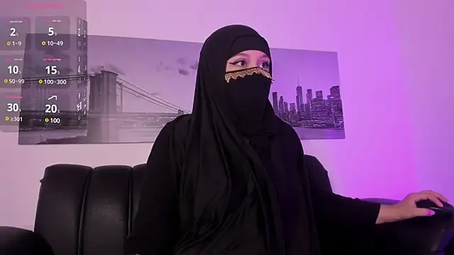 Snapshot of Leila_Saadi chatting on 03-22-25, 01:19 Leila Saadi online show from 03-22-25, 01:19