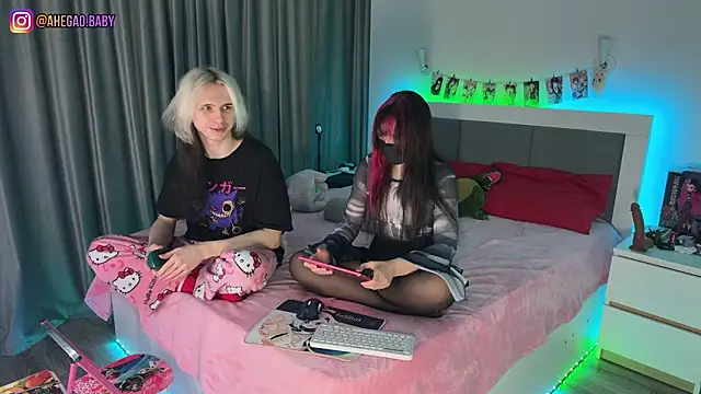 Snapshot of h3ntai_baby chatting on 02-07-26, 07:55 h3ntai baby online show from 02-07-26, 07:55