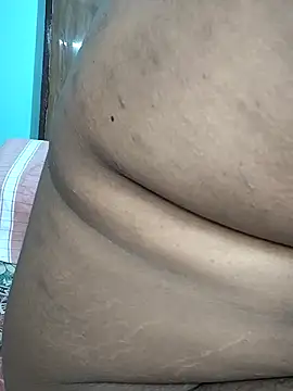 Snapshot of Idontmind367 chatting on 02-15-26, 06:03 Idontmind367 online show from 02-15-26, 06:03