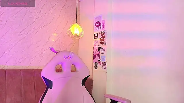 adara evanss online show from 11-09-25, 08:35