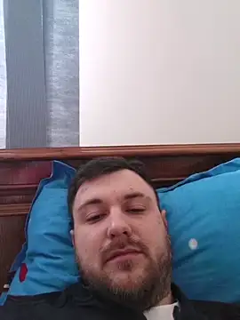 Snapshot of hugedickedd chatting on 02-19-26, 08:22 hugedickedd online show from 02-19-26, 08:22