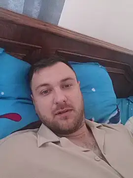 Snapshot of hugedickedd chatting on 04-07-26, 06:59 hugedickedd online show from 04-07-26, 06:59