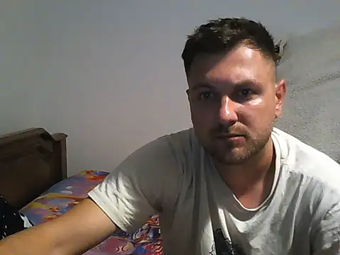 Snapshot of hugedickedd chatting on 06-09-26, 07:48 hugedickedd online show from 06-09-26, 07:48