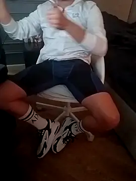 Snapshot of SavagesGN chatting on 02-13-26, 11:43 SavagesGN online show from 02-13-26, 11:43