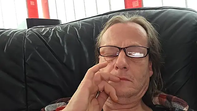 namorreyeb1 online show from 10-29-25, 10:03