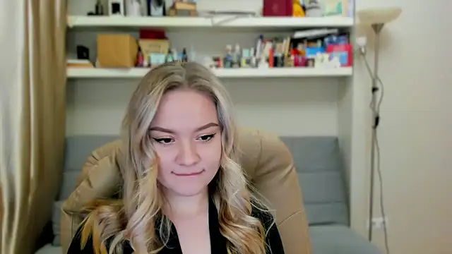 Kara Smith  online show from 11-15-25, 11:09