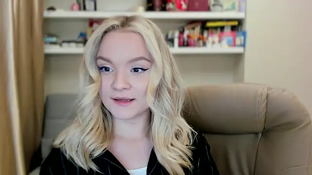 Kara Smith  online show from 04-17-26, 11:29