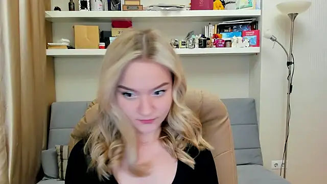 Kara Smith  online show from 02-22-25, 11:03