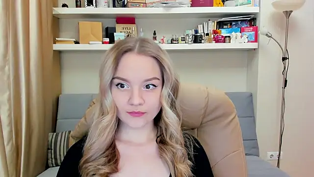 Kara Smith  online show from 01-12-25, 10:22